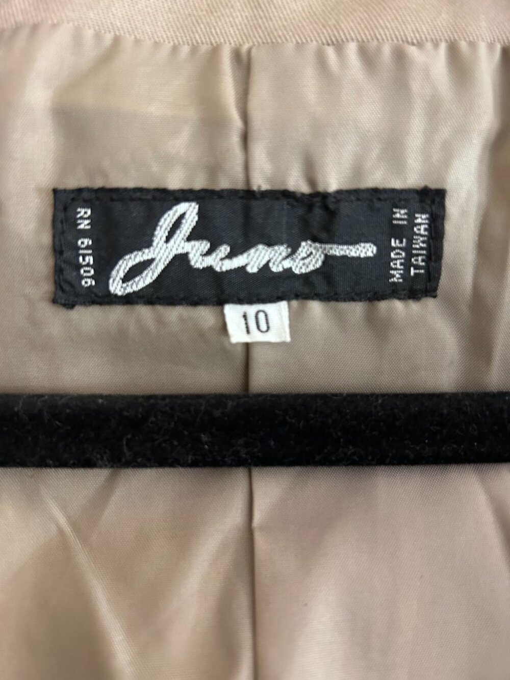 Women's Vintage Juno Trench Coat Size 10 in Mint Condition - Picture 3 of 10